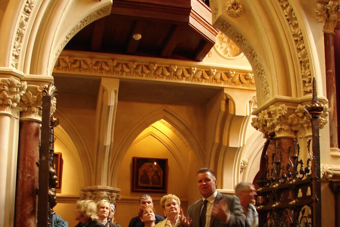 1.5-hour Oxford City and University Walking Tour - Group size, sound, and the best place to walk