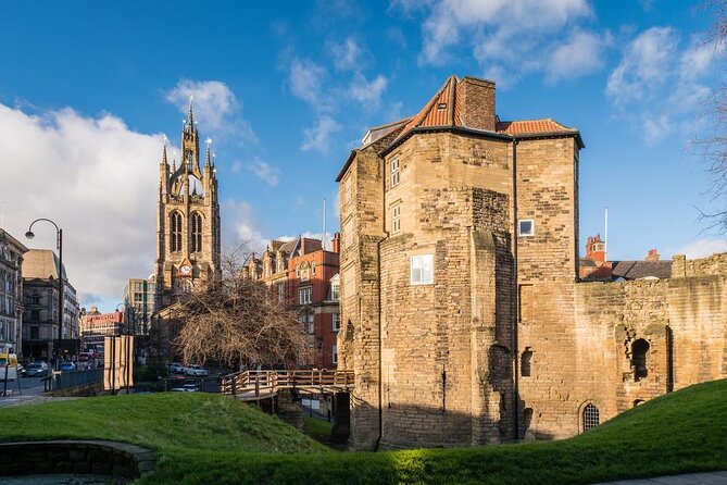 1-Hour and a Half Walking Guided Tour in Medieval Newcastle - Key points to know before you go