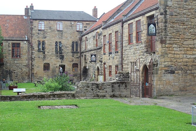 1-Hour and a Half Walking Guided Tour in Medieval Newcastle - Following Newcastle’s old town wall