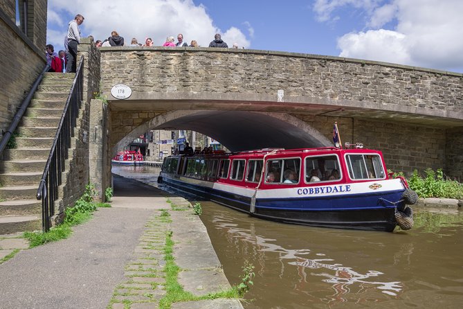 1-Hour Public Cruise - A quick cruise through Skipton’s canal country