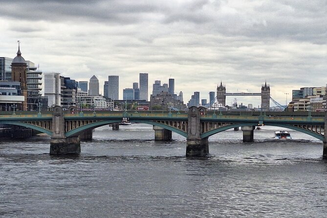 2 Hour Big Ben to Borough Market Walking Tour - What the guide adds to the price