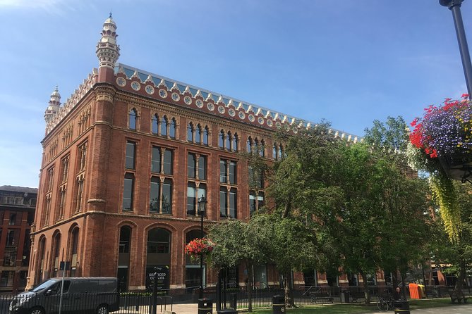 2 Hour Leeds Highlights Walking Tour - Thornton’s Arcade and Leeds’ covered walkways