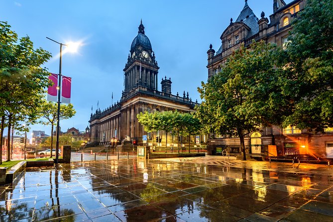 2 Hour Leeds Highlights Walking Tour - Starting at City Square and Park Square