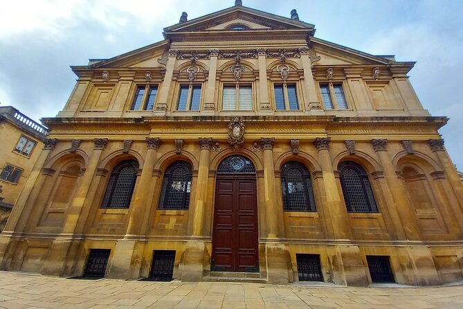 2-Hour Private Walking Tour in Oxford - Sheldonian Theatre and Oxford’s academic traditions