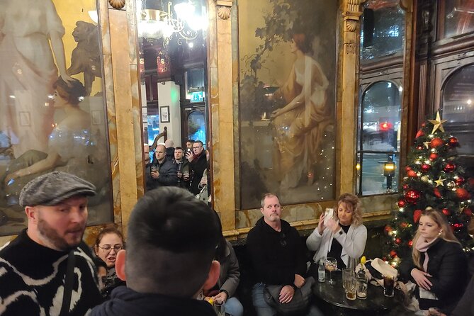 3-Hour Historic Pub Experience in London - Why this pub walk is different from a standard bar crawl