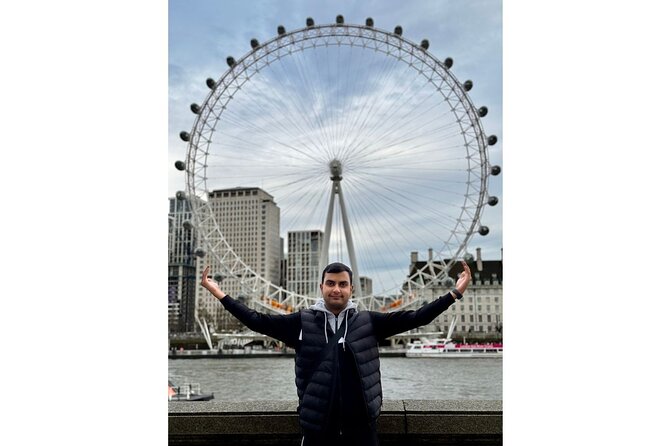 30 Major London Attractions Walking Tour With Photos - Trafalgar Square and the road to Whitehall