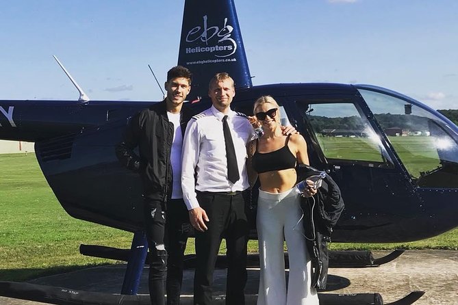 35 minute London Sightseeing Helicopter Tour - From Redhill Aerodrome into the London sky