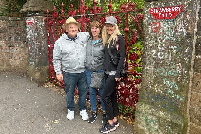 4 Hour Private Beatles Tour in Liverpool - Starting with the Beatles Statue