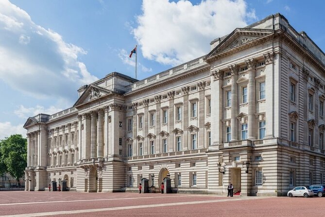 4-Hour Private Guided Tour of London on a Classic Itinerary - Buckingham Palace and the Changing of the Guard