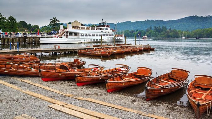 4 hour Private Lake District tour (tour B) - Rydal Hall adds gardens, water, and a quieter feel