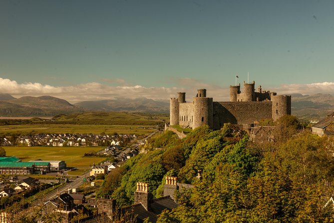 5-Day Discover Wales Small-Group Tour from London - Accommodation, meals, and daily comfort
