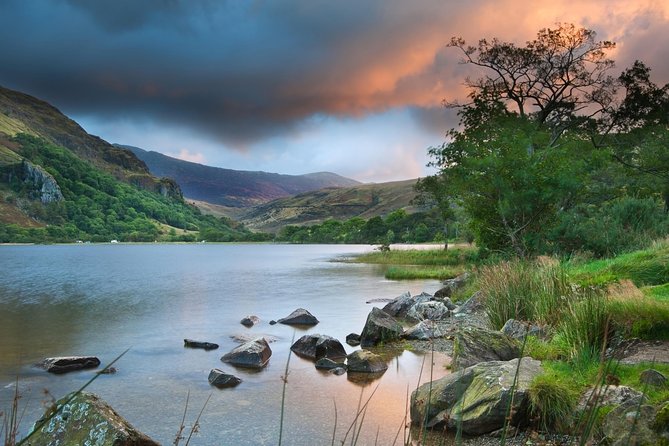 5-Day Discover Wales Small-Group Tour from London - Day 1: Hay-on-Wye, Elan Valley, and Aberystwyth