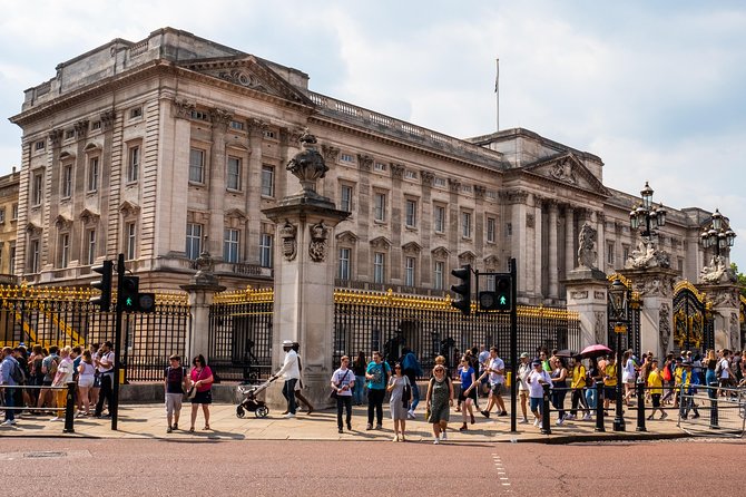 7 Day Winter Tour of England and Scotland starting from London - Day one: London landmarks from Westminster to the Thames