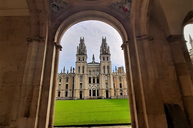 90 Minute Classic Walking Tour of Oxford - Key points to know before booking
