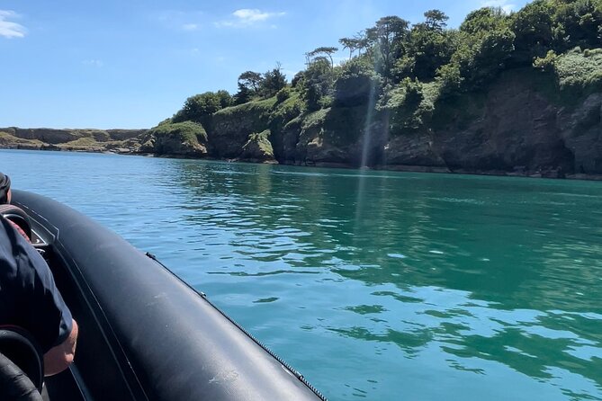 90 Minute Coastal Explorer in Torquay - The speed, the spray, and the seating choice