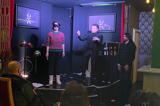 90 Minute Family Close-Up Magic and illusionism Show in Blackpool - Finding the venue and getting there