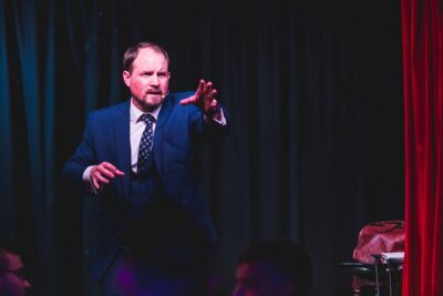 (9pm) The House Magicians Comedy & Magic Show – Smoke & Mirrors