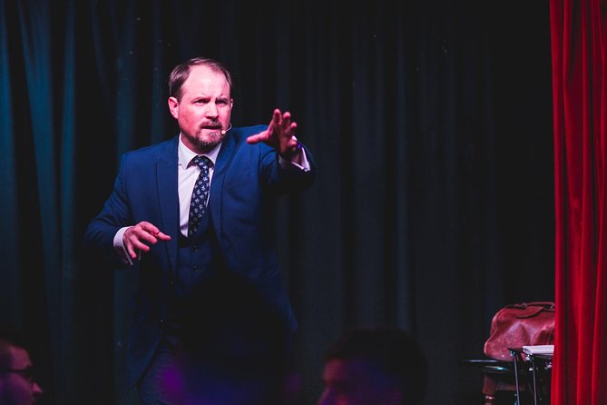 (9pm) The House Magicians Comedy & Magic Show - Smoke & Mirrors - Why the small audience changes the evening