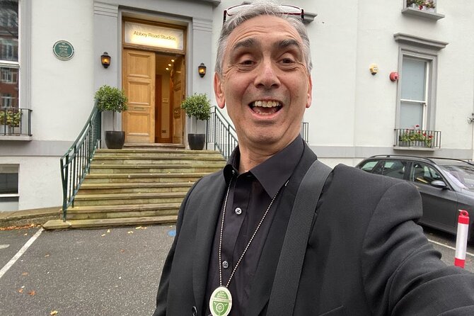 A Beatles London taxi tour and sightseeing experience - Savile Row and the final rooftop concert