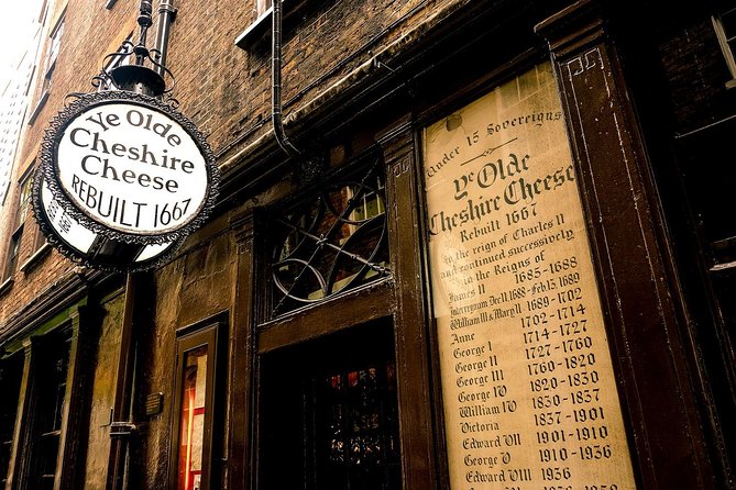 A Christmas Carol and Charles Dickens Old London Walking Tour - Leadenhall Market and the Christmas morning turkey