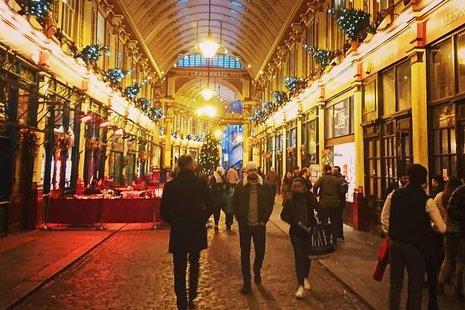 A Christmas Carol and Charles Dickens Old London Walking Tour - What the two to three hours feel like