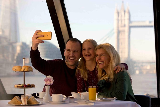 Afternoon Tea River Cruise on the Thames - Commentary, music, and the pace of the cruise