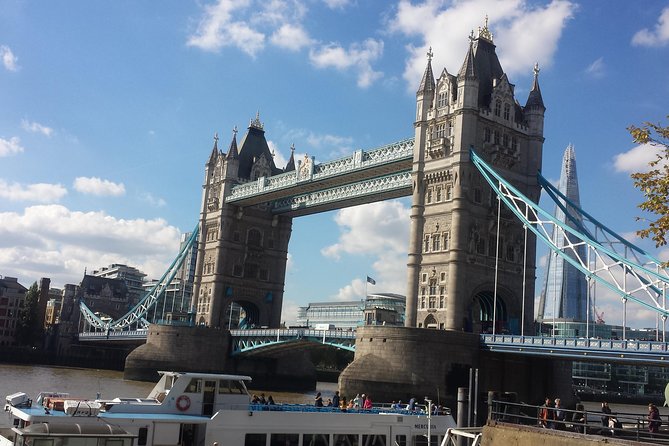 Arrival, Departure or Round Trip Private Transfer: Central London to Southampton Cruise Port - The driver can shape the whole experience
