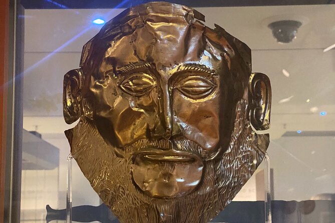 Ashmolean Museum Tour - by Uncomfortable Oxford™ - Colonialism and repatriation in the museum display