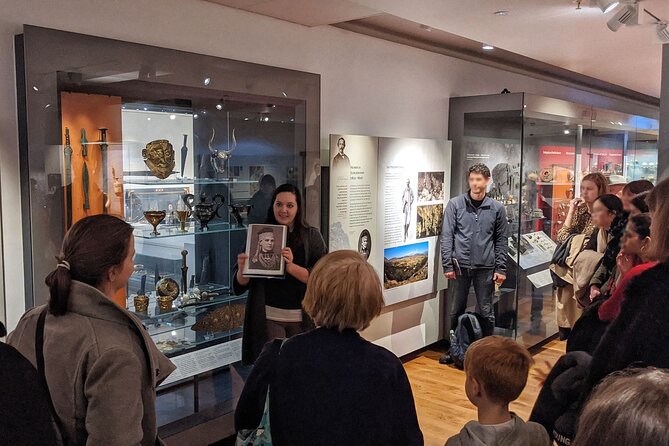 Ashmolean Museum Tour - by Uncomfortable Oxford™ - Who will get the most from this Ashmolean visit?