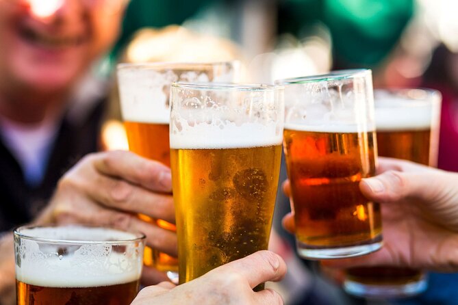 Bath: Local Pubs & Historic Sights Walking Tour (3h) - Starting beside Bath Abbey and the Roman Baths
