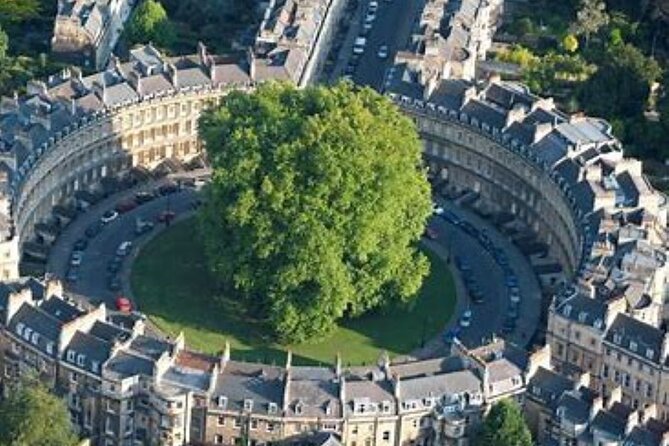 Bath: Local Pubs & Historic Sights Walking Tour (3h) - Royal Crescent and Queen Square: Bath’s grand opening scene