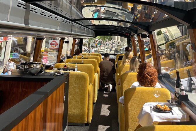 Best of London by LE GRAND - London's Luxury Bus Tour - Trafalgar Square, Piccadilly Circus, and the West End