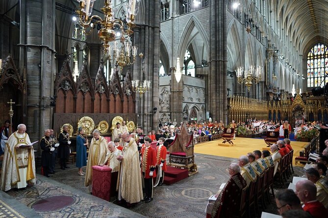 Best of Westminster Abbey with Upper Gallery & Buckingham Palace - The Abbey’s royal stories and The Crown connection