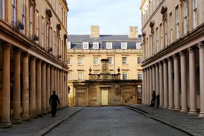 Bridgerton Tour and Bath City Highlights with Music - Starting at York Street and finding your bearings