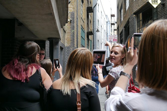Bridget Jones Walking Tour of Locations - Pace, group size, and practical comfort