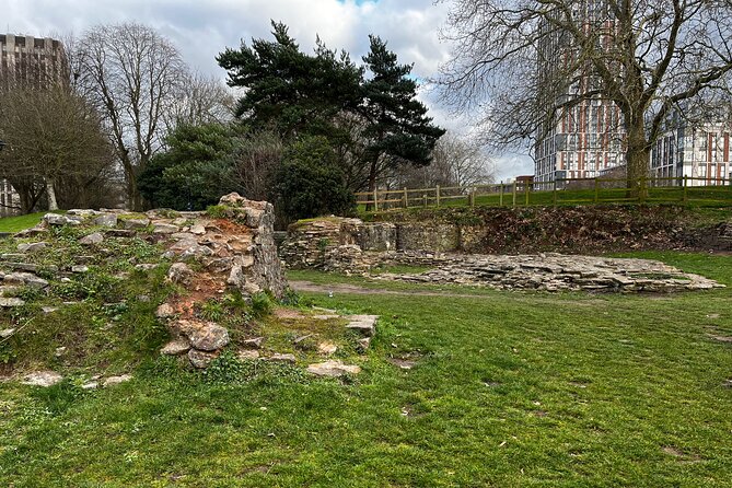 Bristol Harbourside Self-Guided Walking Tour - Bathurst Basin and the old sailor’s pub
