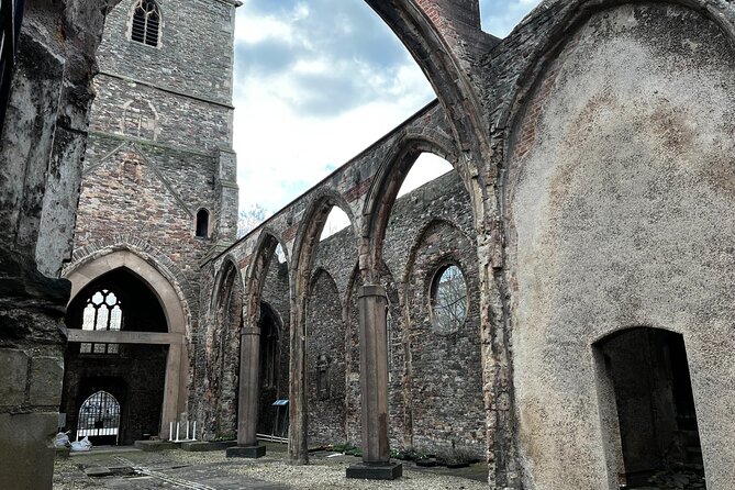 Bristol Harbourside Self-Guided Walking Tour - M Shed and Wapping Wharf