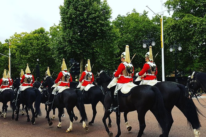 British Royalty walking tour including The Changing Of The Guard! - Who will enjoy this royal London walk