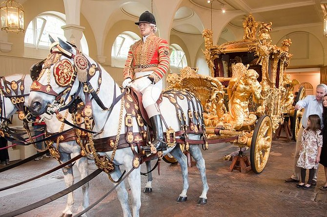 Buckingham Palace: Admission ticket to The Royal Mews - The coaches: grand ceremony at close range