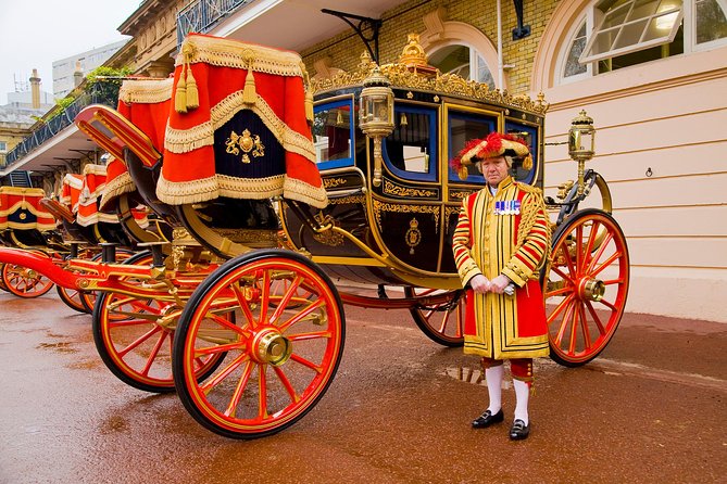 Buckingham Palace: Admission ticket to The Royal Mews - Entering the working stables beside Buckingham Palace