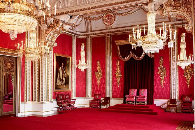 Buckingham Palace Entrance Ticket & Changing of the Guard Tour - Horse Guards and the Westminster replacement