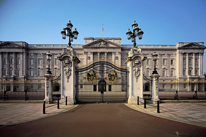 Buckingham Palace: Official State Rooms Entry Ticket - How the audio guide shapes the visit