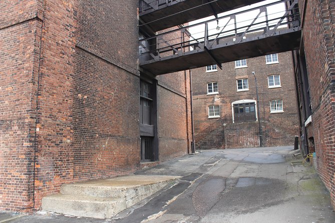 Call the Midwife Location Tour in Chatham - Walking, weather, and getting there