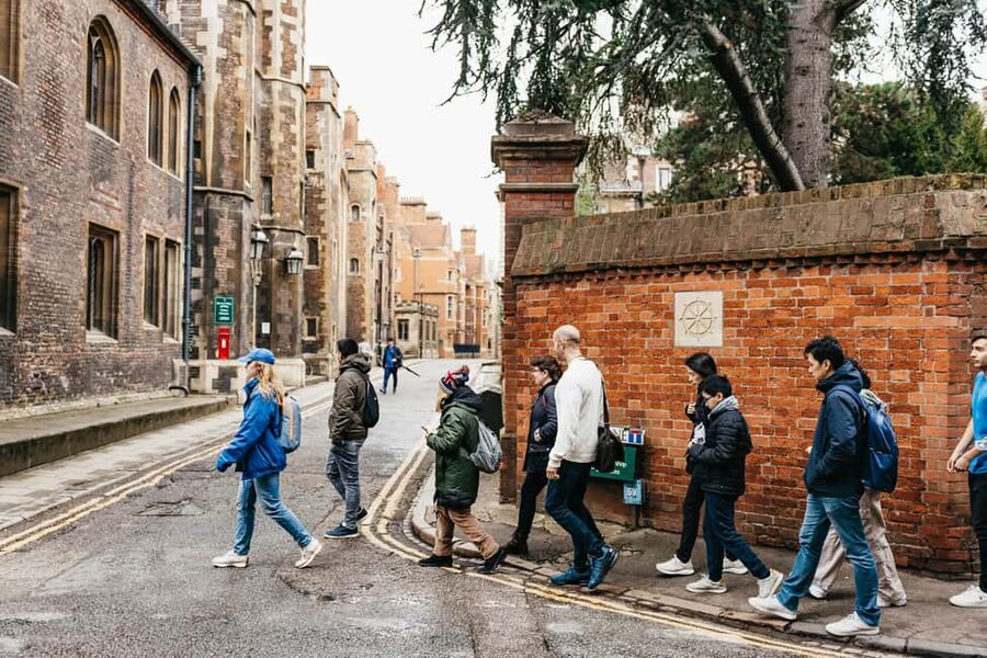 Cambridge: Alumni-Led Walking Tour w/ King's College Option - Key points to know before booking