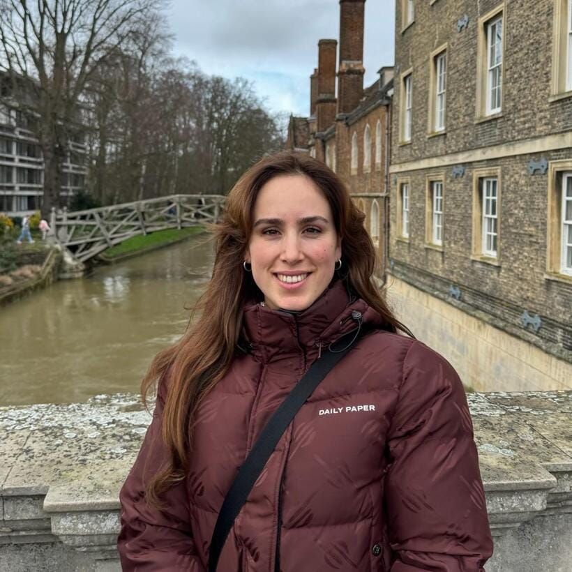 Cambridge: Alumni-Led Walking Tour w/ King's College Option - Starting outside Kings College on Kings Parade