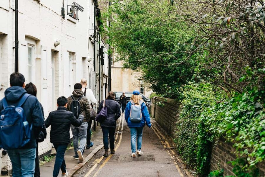 Cambridge: Alumni-Led Walking Tour w/ King's College Option - Corpus Christi, Queens College, Trinity Hall, and Trinity College