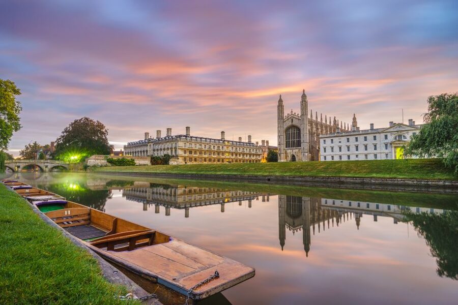 Cambridge: Chauffeured Punting Tour - King’s College Chapel and the Famous Cambridge View