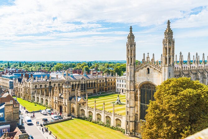 Cambridge Famous Alumni Quest Experience - A Cambridge walk with a story to follow