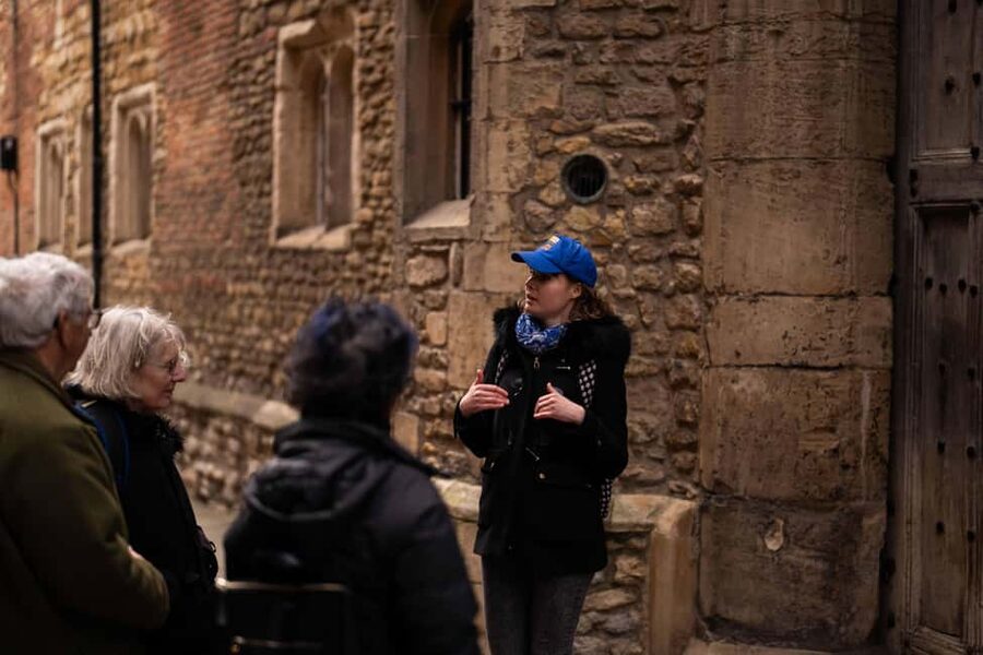 Cambridge: Ghost Tour Led by University Alumni Guide - Who should book this Cambridge ghost walk?