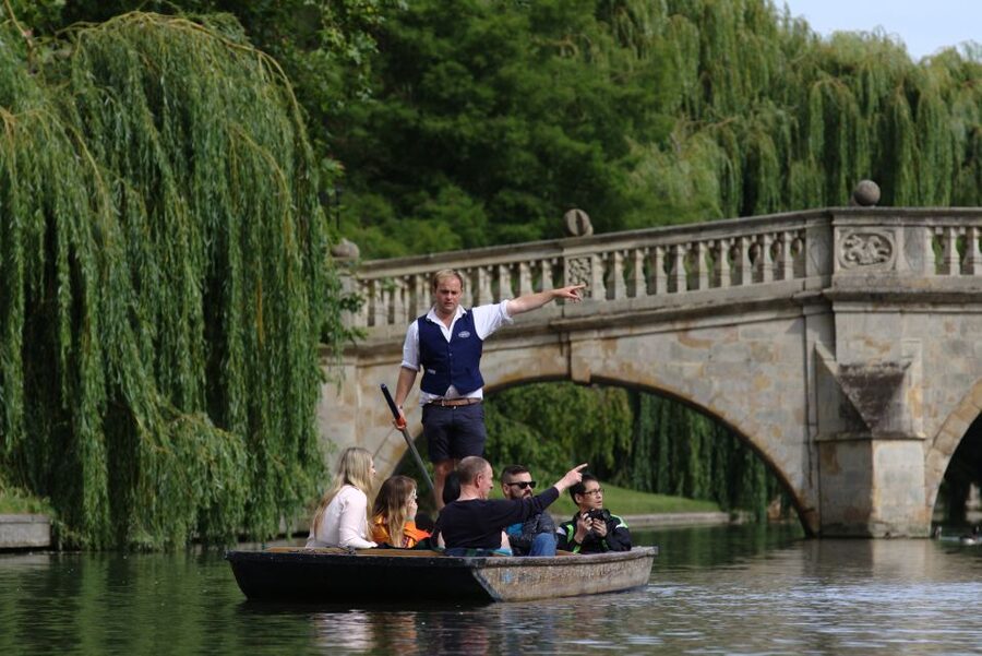 Cambridge: Guided Shared River Punting Tour - Why Cambridge looks different from the River Cam